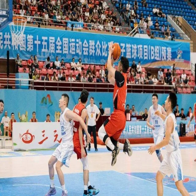 广东男篮换帅引关注，新教练能否带队重返巅峰？（CROWN SPORTS）